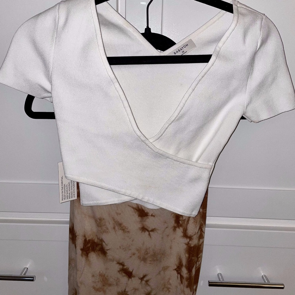 Aritzia Crop Top